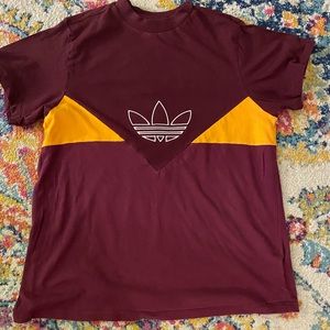 Maroon adidas shirt worn once like brand new
